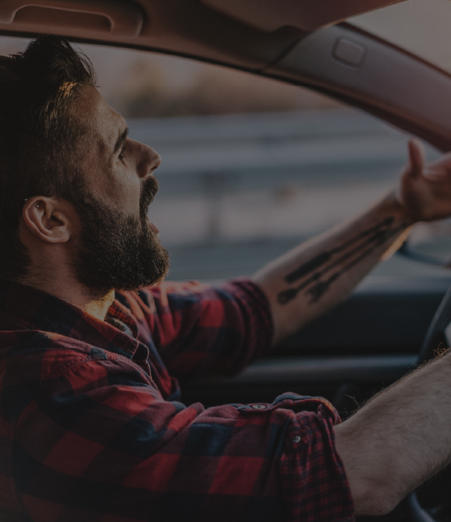 Another angry man without seat belt
