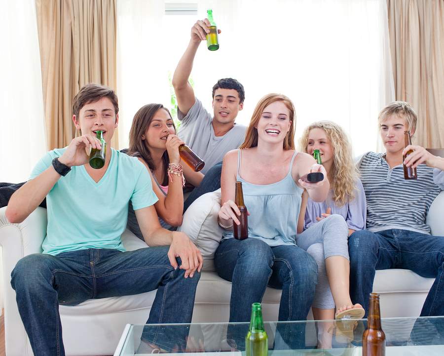 Know The Laws For Serving Alcohol At A House Party
