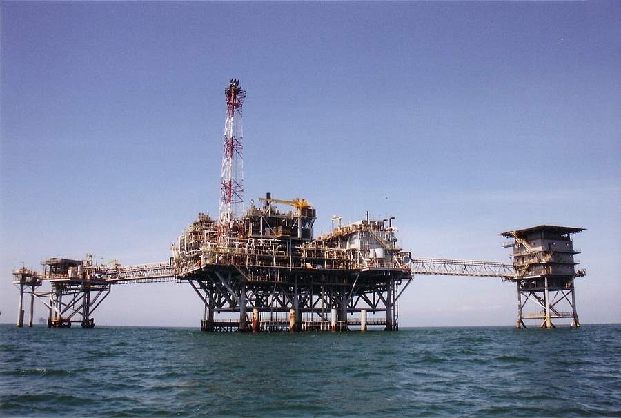 Oil Rig Fire and Explosion Attorneys - Dolman Law Group