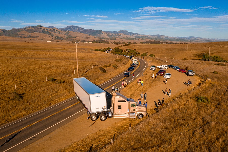What Causes Jackknife Truck Accidents